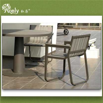 Hotel Outdoor Furniture Round Table and Chairs Set