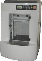 Auto clamping paint shaker