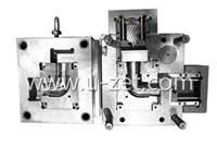 China Pipes and Fittings plastic injection molding mold manu