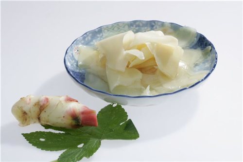 White and Pink Sushi Ginger for Japanese Sushi Food 2lbs/barrel