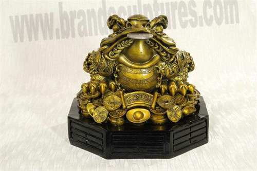 Giant Beautiful Fiberglass Toad Sculpture As Home Ornament