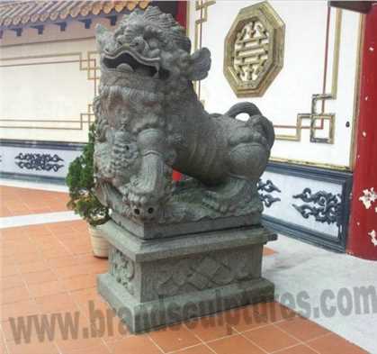 Huge Hand Custom Stone Lion Statue For Garden Ornaments