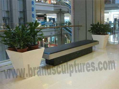 Handcraft Column Fiberglass Planters Sculptures As Mall Decoration