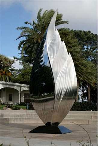 Giant Flower Bud Stainless Steel As Outdoor Landscape