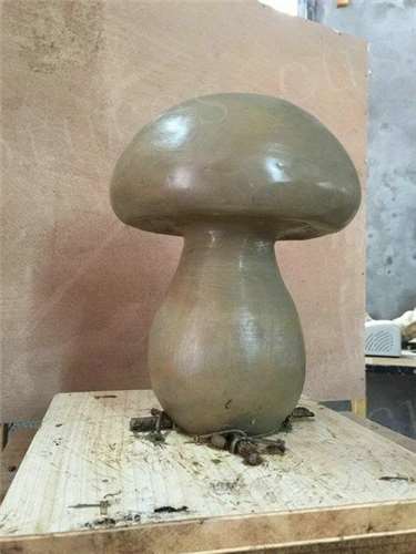 Mirror And Glossy Mushroom Stainless Steel Sculptures For Golf Decoration