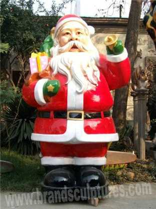 Giant Varnished Fiberglass Santa Claus Christmas Figurines Sculpture