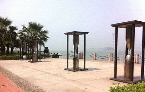 Outdoor Landscape Giant Seaside Stainless Steel Funnel Statues
