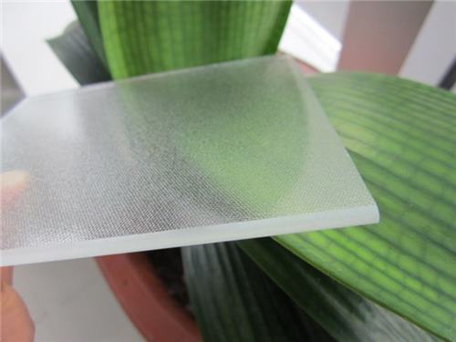 Low Iron Patterned Greenhouse Glass