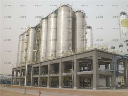 Pneumatic Conveying Device With Compressed Air