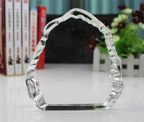 2016 New Design Glass Iceberg