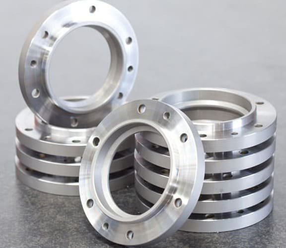 Custom-made Flange Parts - CNC Turning and Milling Parts